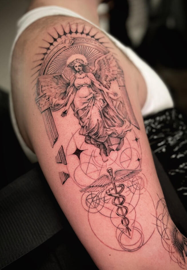 Ignacio Vicente | Fine Line tattoo Madrid Tatuador especializado en Líneas Finas en Madrid